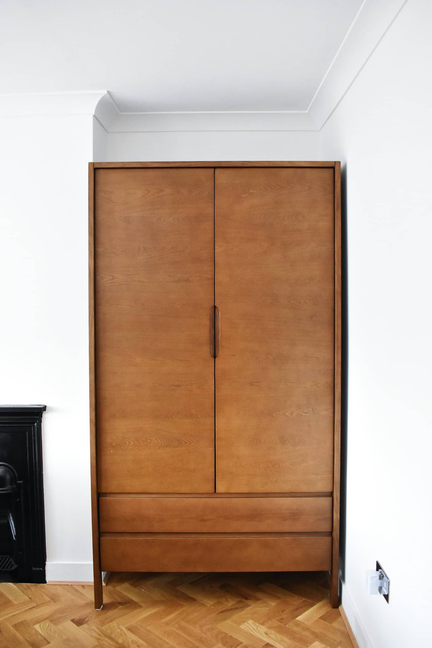 Built-in wardrobe